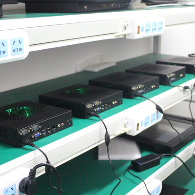 4 esposizione di raffreddamento Fanless Nuc di sostegno 1080P del MINI PC HDMI di ITX di lan